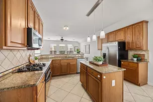 2727 Hidden Landing Dr, Pearland, TX 77584 - Photo 6