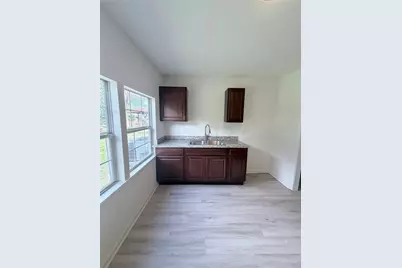 8837 Oak Knoll Lane, Houston, TX 77078 - Photo 10