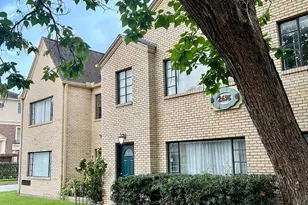 2646 Persa St, Houston, TX 77098 - Photo 2