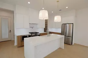 136 E 37th St, Houston, TX 77018 - Photo 10