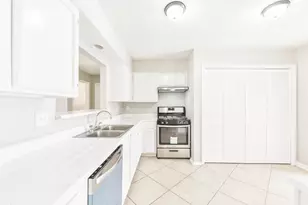 8046 Split Pine Dr, Houston, TX 77040 - Photo 10