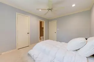 4967 Dumfries Dr, Houston, TX 77096 - Photo 32