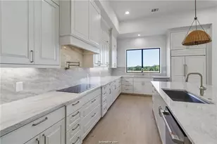 4558 Hicks Ln, Bryan, TX 77845 - Photo 12