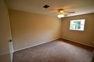 11211 Ash Creek Dr, Houston, TX 77043 - Photo 10