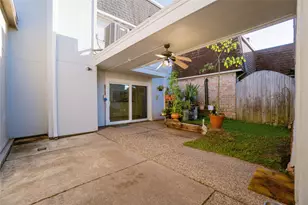 2816 Country Club Dr, Pearland, TX 77581 - Photo 18
