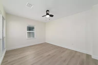 714 E 43rd Street, Houston, TX 77022 - Photo 16