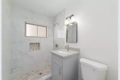 714 E 43rd Street, Houston, TX 77022 - Photo 8