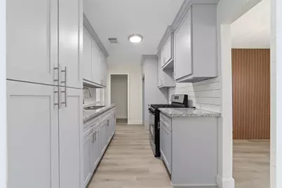 714 E 43rd Street, Houston, TX 77022 - Photo 6