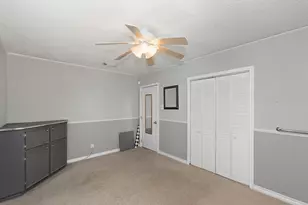 1406 W 6th St, Freeport, TX 77541 - Photo 12