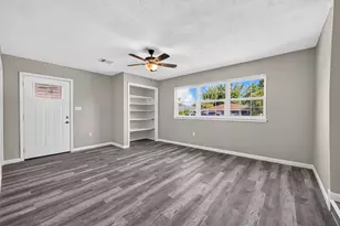 7938 Glenvista St, Houston, TX 77061 - Photo 8