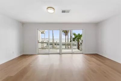 5 Tiki Circle, Tiki Island, TX 77554 - Photo 4