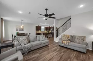 2215 Timberland Country Ct, Conroe, TX 77304 - Photo 6