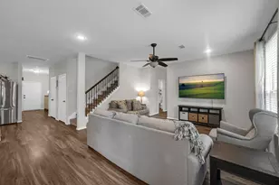 2215 Timberland Country Ct, Conroe, TX 77304 - Photo 8