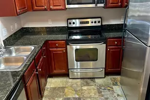 7575 Kirby Dr, Houston, TX 77030 - Photo 10