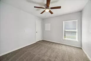 705 Westshire Dr, Houston, TX 77013 - Photo 6