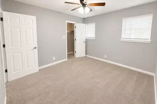 553 Cane River Ln, Conroe, TX 77302 - Photo 18