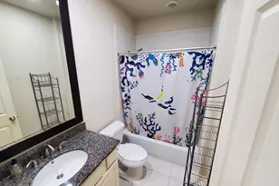 11014 Sherwood Ridge Dr, Houston, TX 77043 - Photo 16