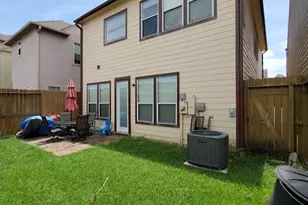 11014 Sherwood Ridge Dr, Houston, TX 77043 - Photo 4