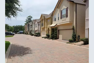 11014 Sherwood Ridge Drive, Houston, TX 77043 - Photo 2