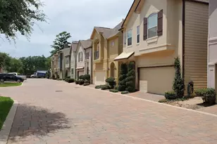 11014 Sherwood Ridge Dr, Houston, TX 77043 - Photo 2