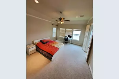 11014 Sherwood Ridge Drive, Houston, TX 77043 - Photo 12