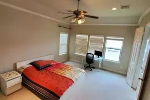 11014 Sherwood Ridge Dr, Houston, TX 77043 - Photo 12