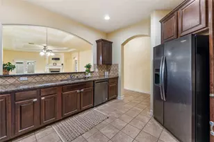 11731 Diamond Ct, Mont Belvieu, TX 77535 - Photo 6