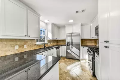 611 Baywood Street, Shoreacres, TX 77571 - Photo 10