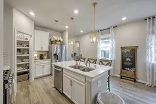 7099 Silverleaf Oak St, Conroe, TX 77304 - Photo 6