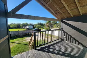 715 11th St, Dickinson, TX 77539 - Photo 2