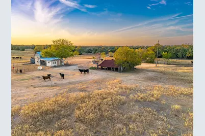 5325 E Blaschke Road, Schulenburg, TX 78956 - Photo 14