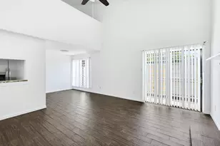 9548 Pagewood Ln, Houston, TX 77063 - Photo 6