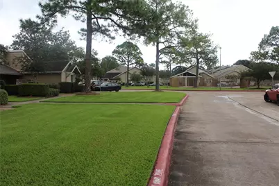 12121 Bob White Drive, Houston, TX 77035 - Photo 24