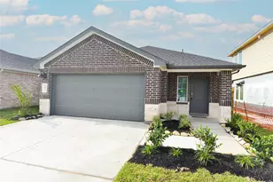 4033 Bronco Sta Ln, League City, TX 77573 - Photo 1