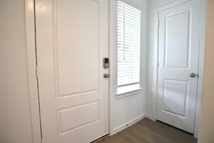 4033 Bronco Sta Ln, League City, TX 77573 - Photo 12