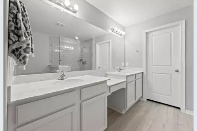 709 N Bayshore Drive, La Porte, TX 77571 - Photo 32