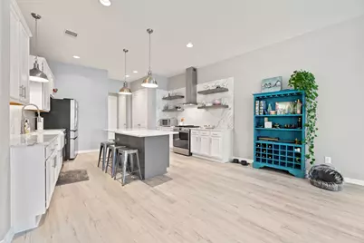 709 N Bayshore Drive, La Porte, TX 77571 - Photo 10