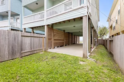 709 N Bayshore Drive, La Porte, TX 77571 - Photo 8
