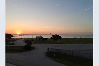 709 N Bayshore Drive, La Porte, TX 77571 - Photo 48