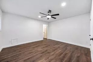 1908 Maxwell Circle, Alvin, TX 77511 - Photo 18