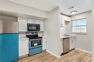 13210 Rockglen St, Houston, TX 77015 - Photo 10