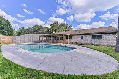 409 Linda Lane, Friendswood, TX 77546 - Photo 40