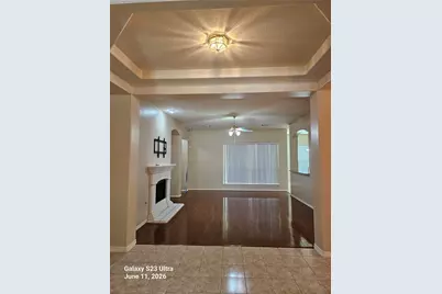 11402 Softbreeze Court, Pearland, TX 77584 - Photo 4