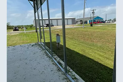 992 S Monkhouse Drive, Crystal Beach, TX 77650 - Photo 6