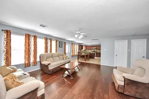 12022 Parkers Hideaway Dr, Houston, TX 77089 - Photo 16