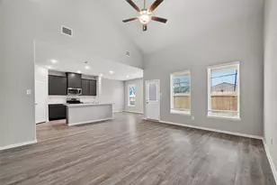 2110 Spring Hollow Dr, Baytown, TX 77521 - Photo 6