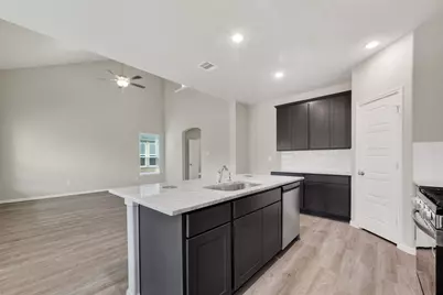 2110 Spring Hollow Drive, Baytown, TX 77521 - Photo 10