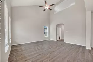 2110 Spring Hollow Dr, Baytown, TX 77521 - Photo 18
