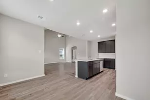 2110 Spring Hollow Dr, Baytown, TX 77521 - Photo 14