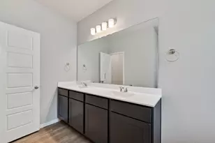 2110 Spring Hollow Dr, Baytown, TX 77521 - Photo 28